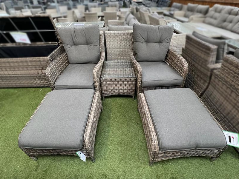 Reclining garden chair set